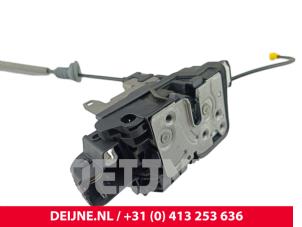 Volvo XC90 Front door lock mechanism 4-door, right O305282 photo 2