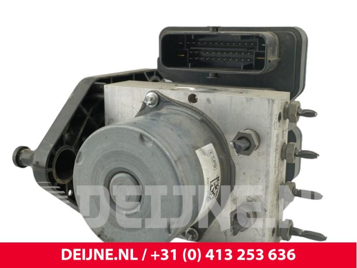 Mercedes Sprinter ABS pump O305299