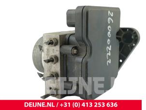 Mercedes Sprinter ABS pump O305299 photo 3