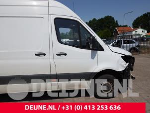 Mercedes Sprinter Door 2-door, right O305347 photo 2