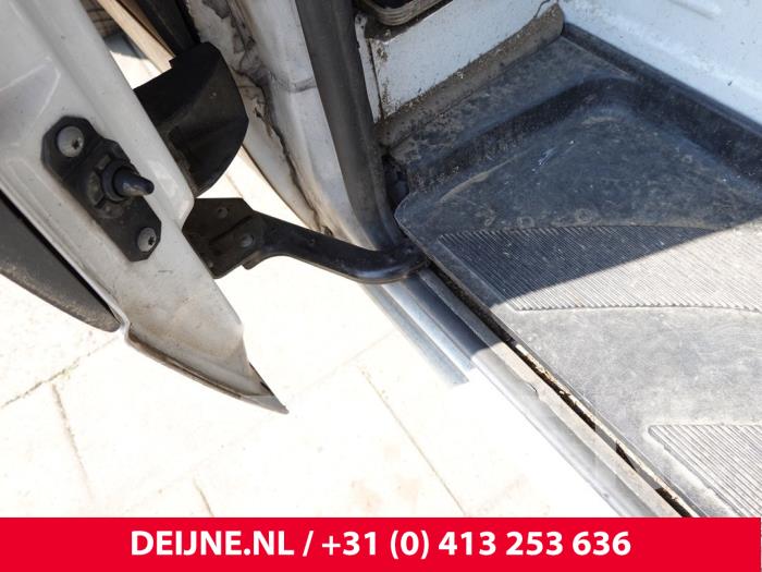 Mercedes Sprinter Schiebetür Einstieg rechts O305363