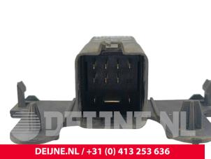 Volkswagen Crafter Vorglührelais O305405 foto 2