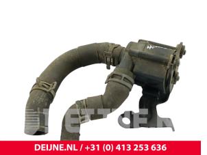 Volkswagen Caddy Water pump O305422 photo 2