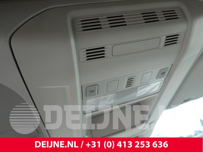 Volkswagen Crafter Innenbeleuchtung vorne O305438