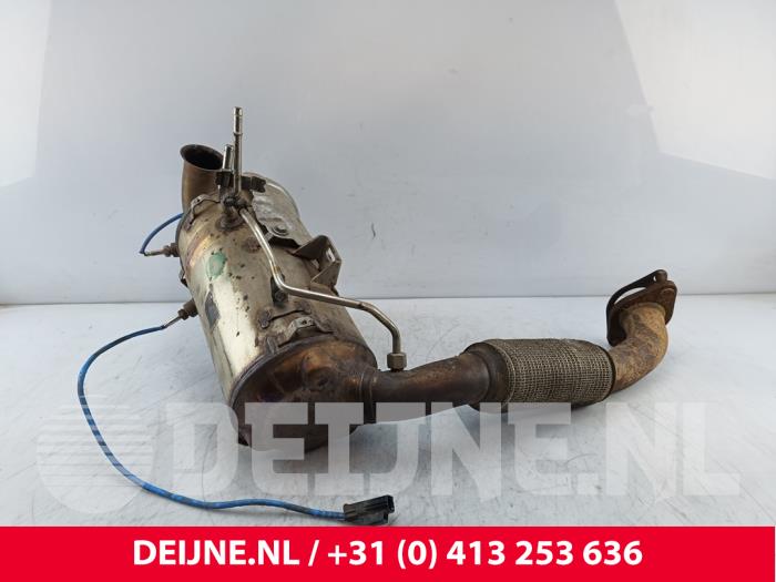 Gebruikte Roetfilter Ford Transit Connect (PJ2) 1.6 TDCi 16V 75 Prijs op aanvraag aangeboden door van Deijne Onderdelen Uden B.V.