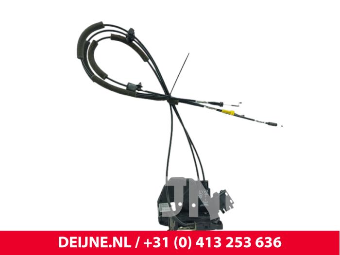Opel Vivaro Schiebetür Schließmechanik rechts O305602