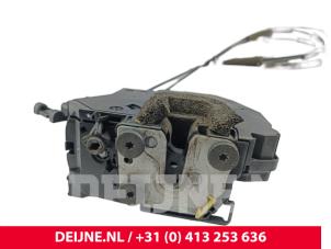 Opel Vivaro Schiebetür Schließmechanik rechts O305602 foto 3