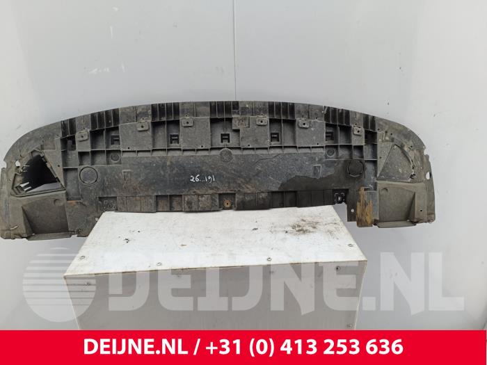 Renault Trafic Bumper onderplaat O305672