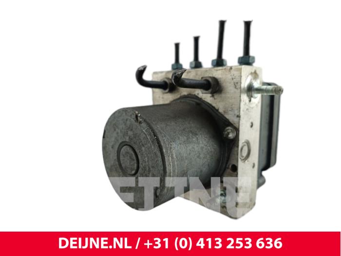 Mercedes Vito ABS Pumpe O305679