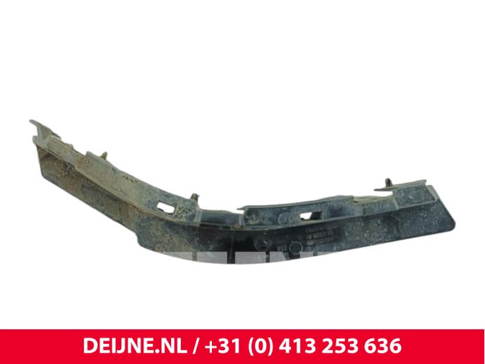 Mercedes Vito Stoßstangenstütze links vorne O305693