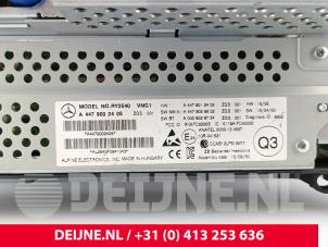 Mercedes Vito Display Multi Media control unit O305698 photo 3