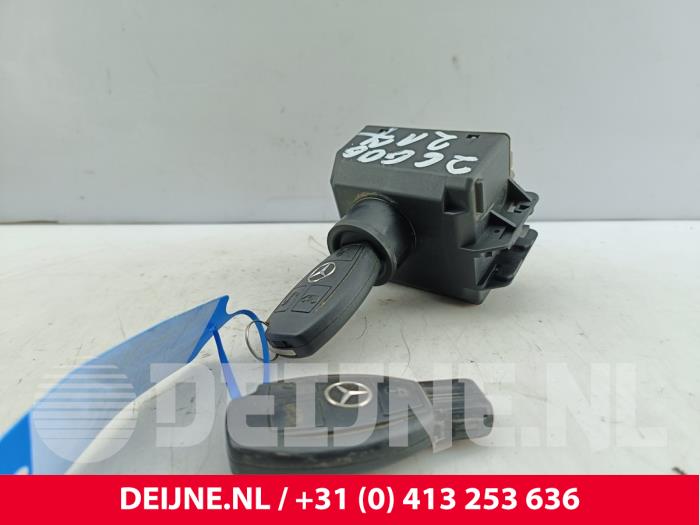 Mercedes Vito Zündschloss+Schlüssel O305716