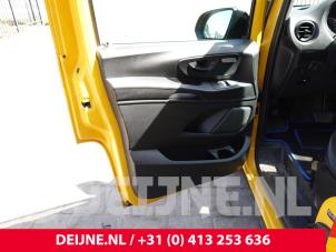 Mercedes Vito Door 2-door, left O305728 photo 2