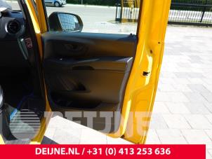 Mercedes Vito Door 2-door, right O305729 photo 2