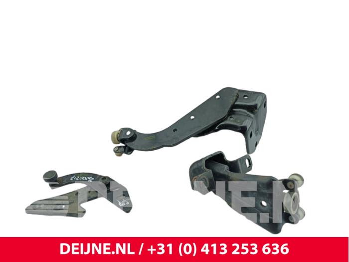 Mercedes Vito Schiebetürrolle rechts O305751