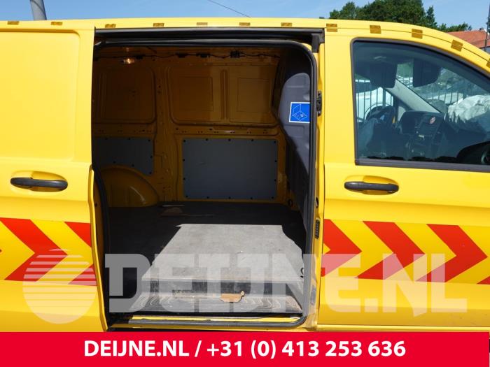 Mercedes Vito Schiebetür Einstieg rechts O305795