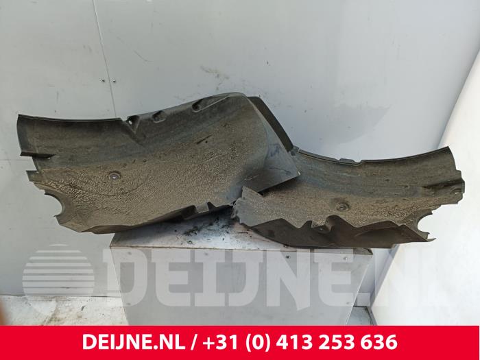 Volkswagen Crafter Radkasten O305800