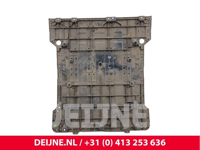XPENG G6 Beschermplaat bodem O305876