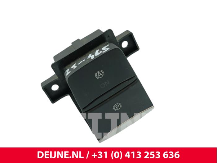 Gebruikte Handrem schakelaar Ford Transit E-Transit 68 kWh Prijs € 24,20 Inclusief btw aangeboden door van Deijne Onderdelen Uden B.V.