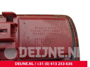 Opel Vivaro Extra Remlicht midden O305888 foto 3