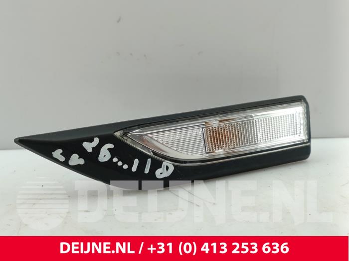 Volkswagen Caddy Richtungsanzeiger links O305897