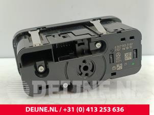 Mercedes Sprinter Licht Schakelaar O306012 foto 2