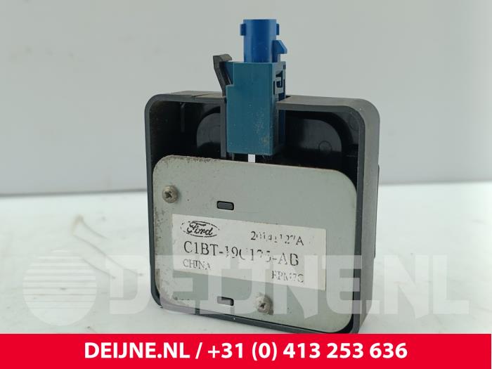 Ford Transit Courier GPS antenna O306268