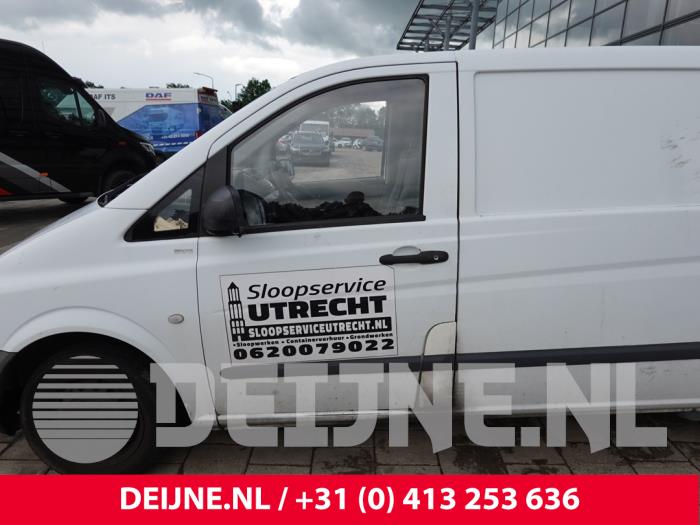 Mercedes Vito Portier 2Deurs links O306333