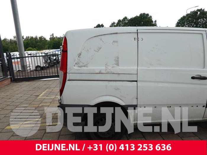 Mercedes Vito Schuifdeur Rail rechts O306355