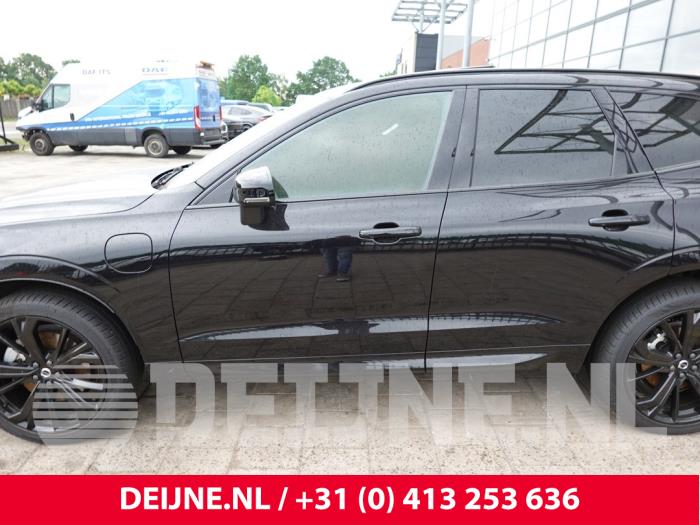 Volvo XC60 Side skirt, left O306414