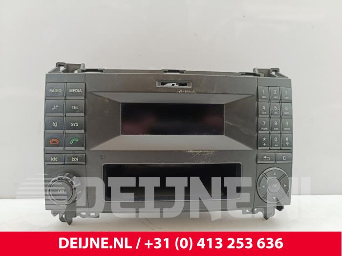 Volkswagen Crafter Radio O306643