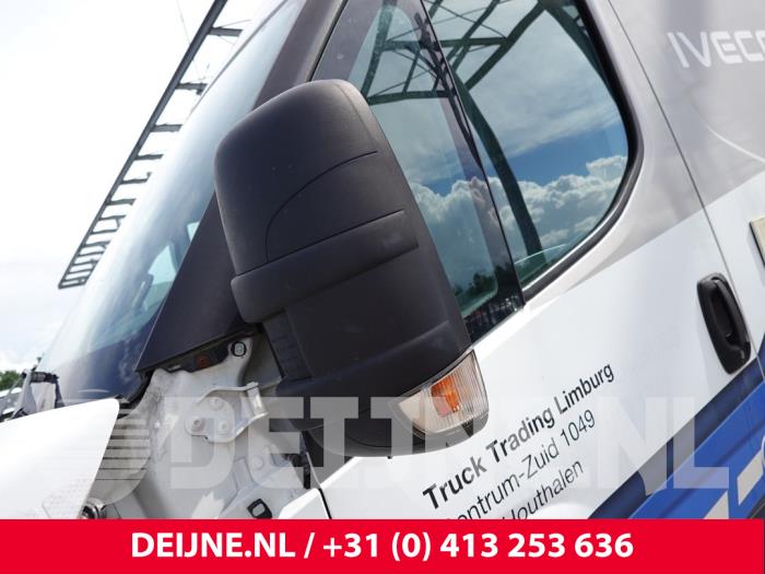 Iveco New Daily Buitenspiegel links O306764