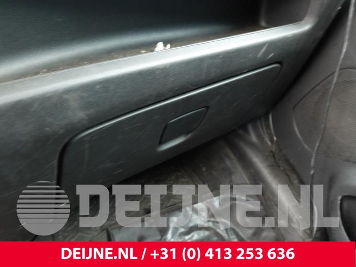 Iveco New Daily Handschuhfach O306771