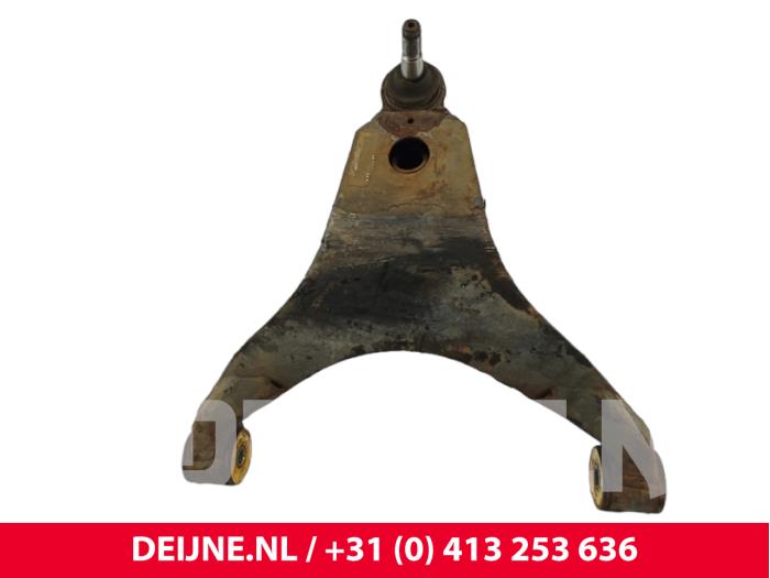 Iveco New Daily Querlenker unten rechts vorne O306773