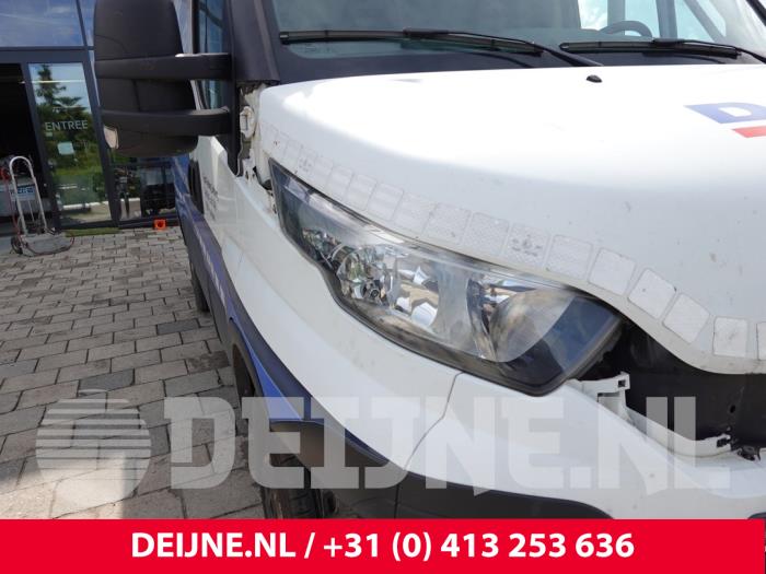 Iveco New Daily Koplamp rechts O306795