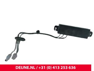 XPENG G6 Antenna Amplifier O306907 photo 2