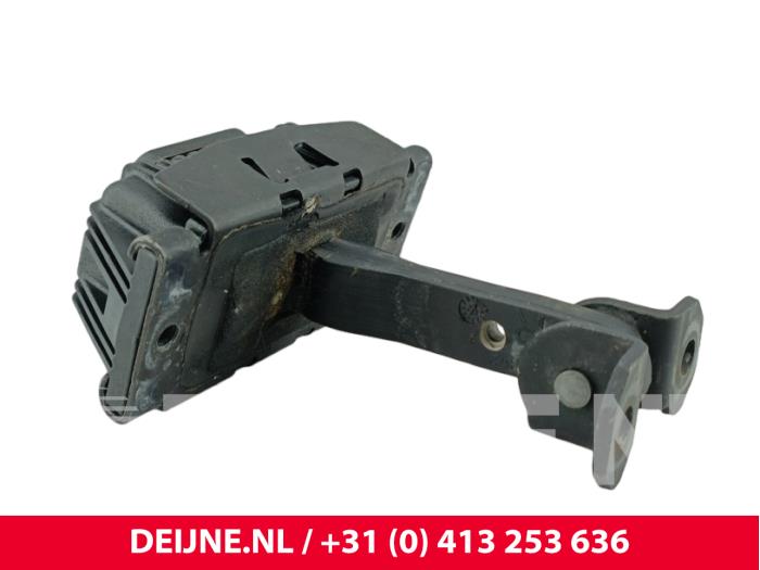 Mercedes eVito Türfänger 2-türig rechts O306910