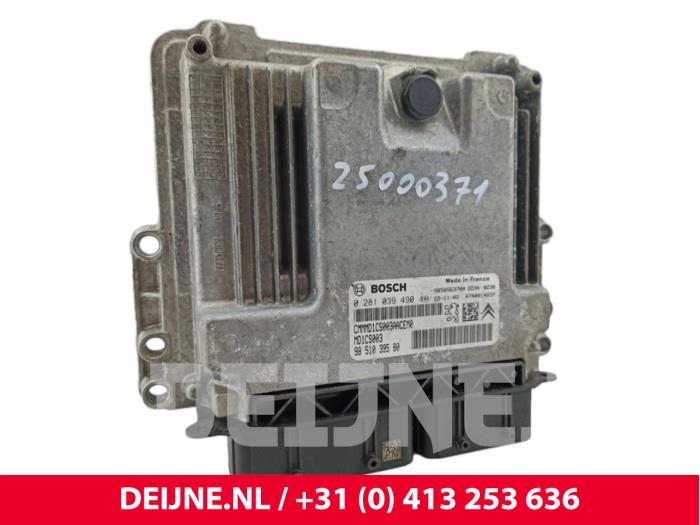 Peugeot Expert Engine management computer O306921