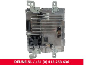 Lynk & Co 01 Regeleinheit Multi Media O306932 foto 2