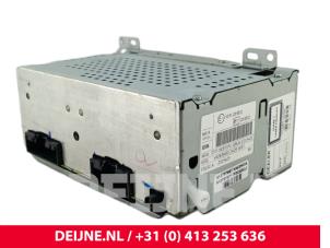 Ford Transit Courier Radio/CD player (miscellaneous) O306955 photo 3