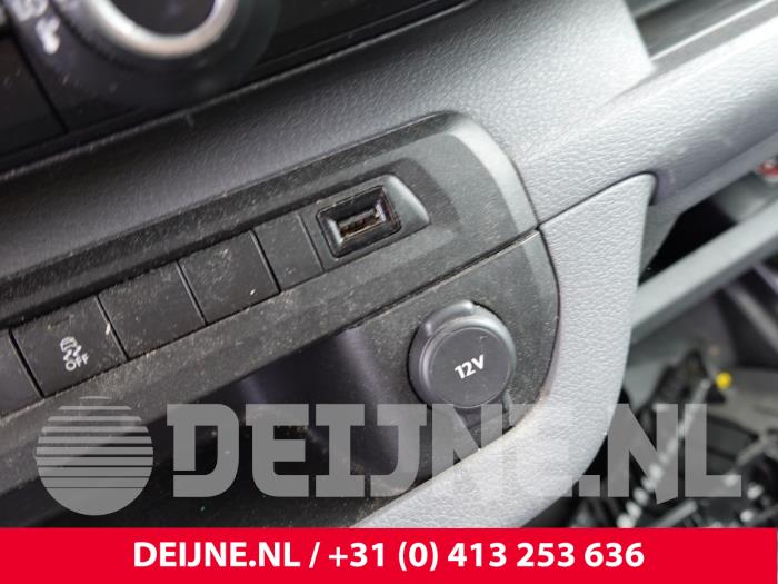 Citroen Jumpy 12 volt connection O307269