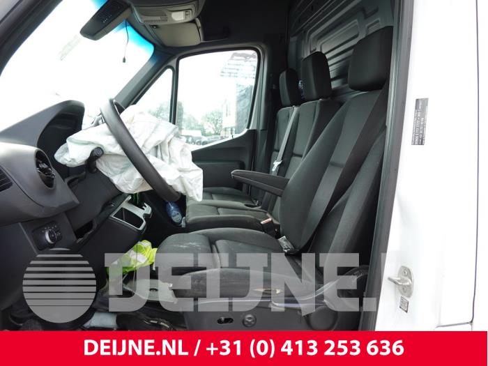 Mercedes Sprinter A-Säule Abdeckkappe rechts O308121