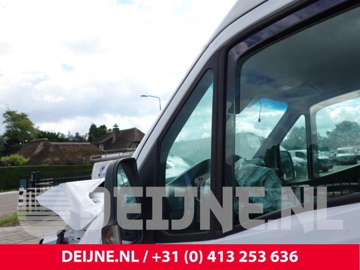 Mercedes Sprinter Driehoeks Ruit links-voor O308136