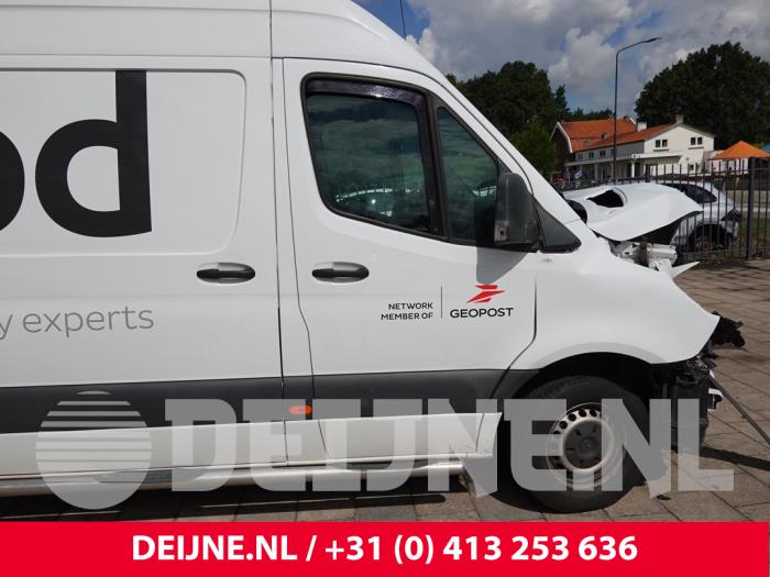 Mercedes Sprinter Door 2-door, right O308162