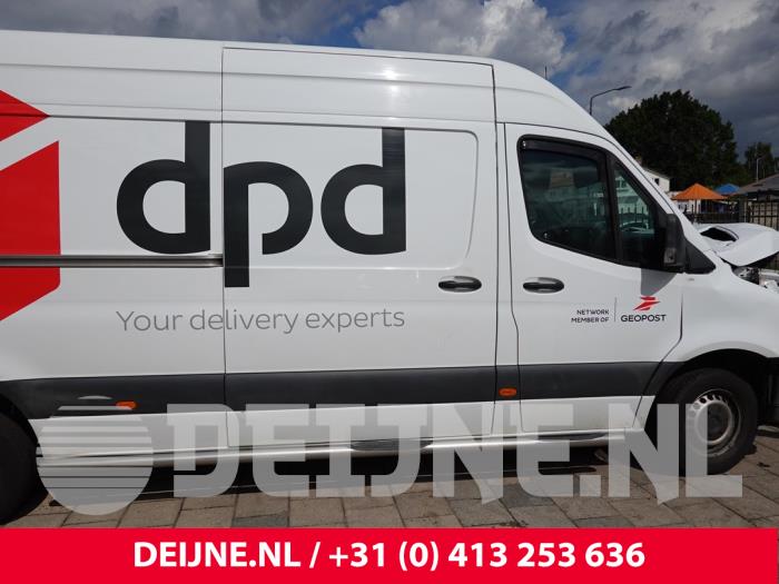 Mercedes Sprinter Schiebetür rechts O308185