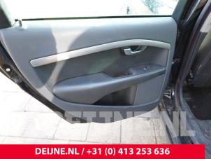 Volvo V70 Tür 4-türig links hinten O308326 foto 2