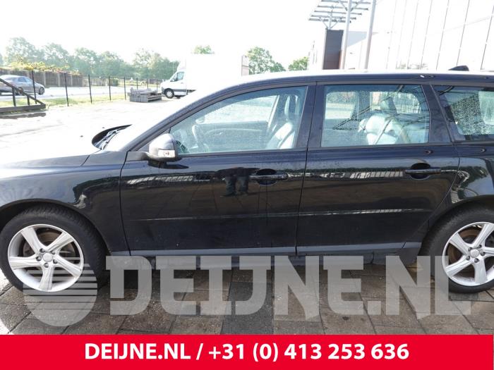 Volvo V70 Tür 4-türig links vorne O308327