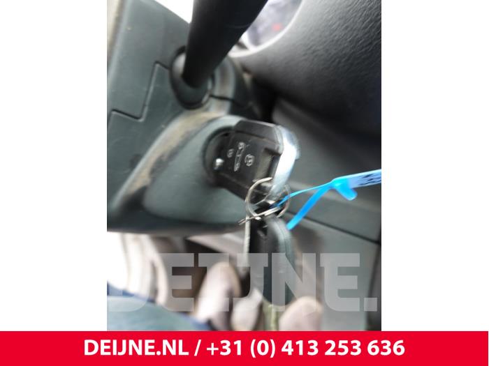 Citroen Jumpy Zündschloss+Schlüssel O308474