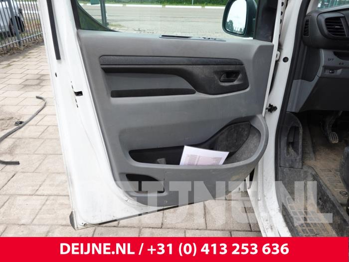 Citroen Jumpy Türverkleidung 2-türig links O308488
