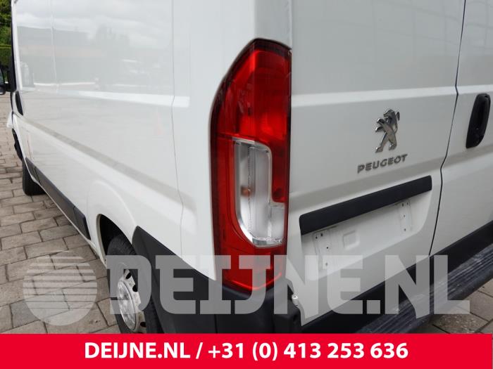 Peugeot Boxer Taillight, left O308666